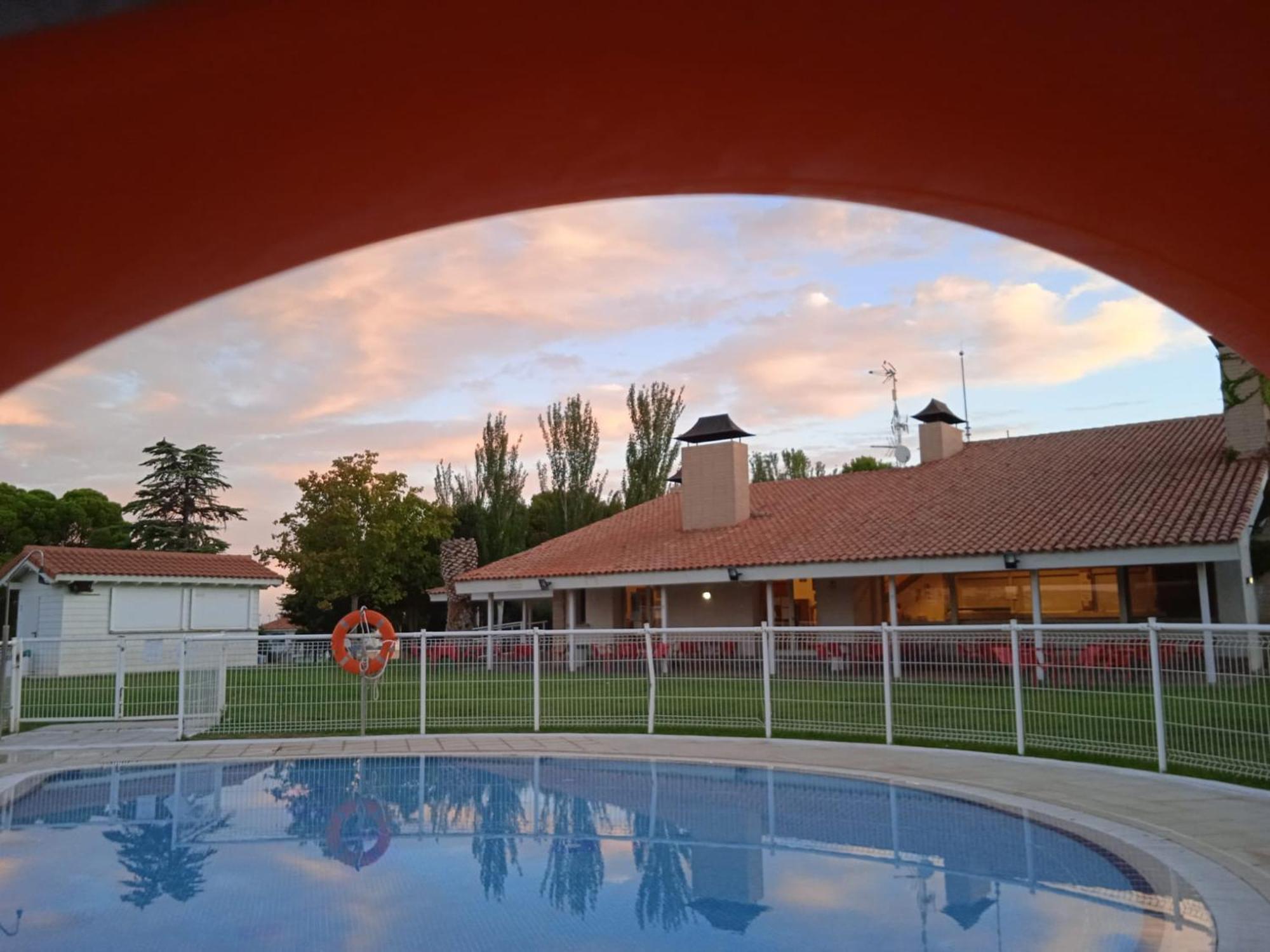 Albergue Zaragoza Camping Exterior foto