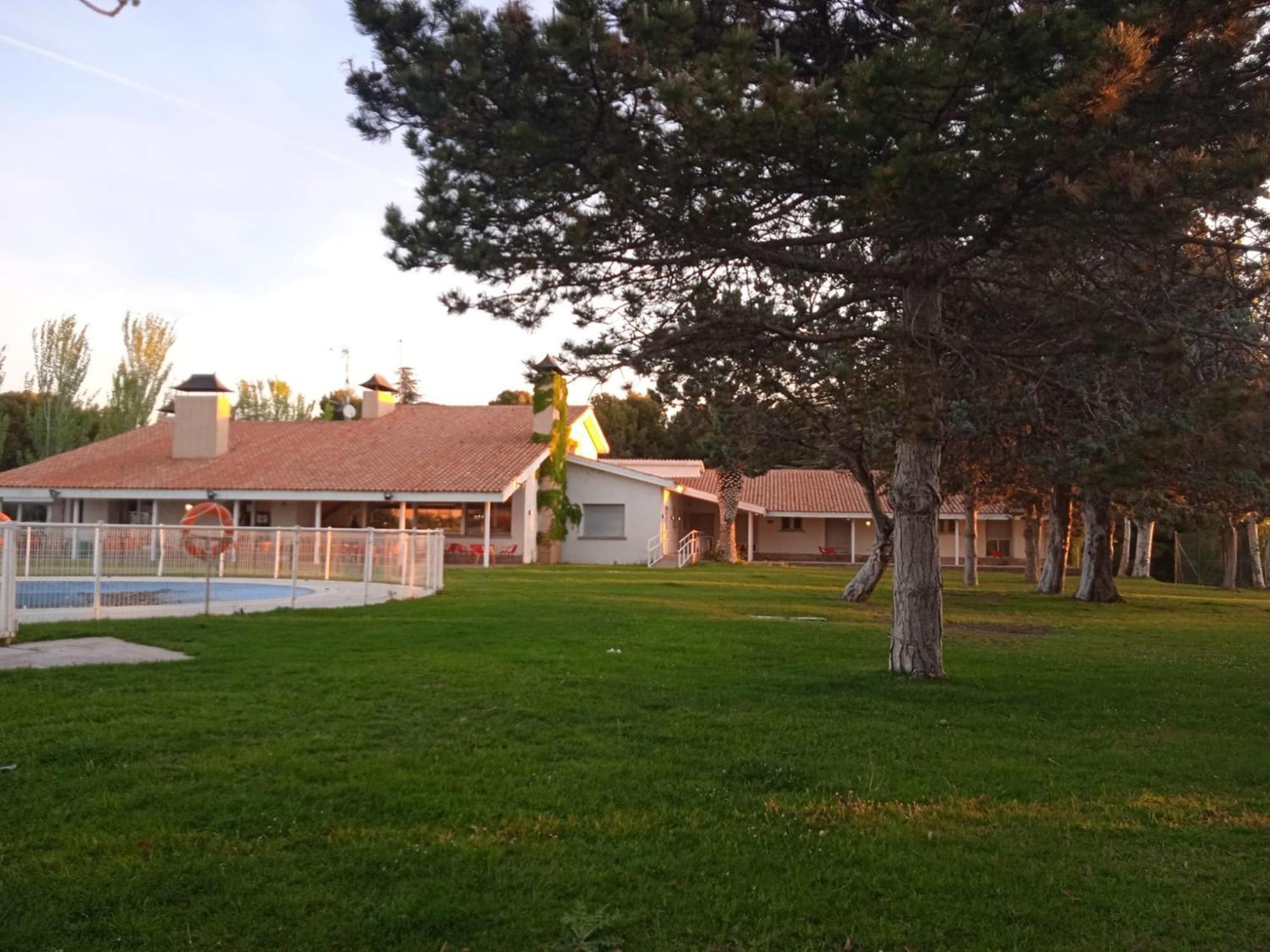 Albergue Zaragoza Camping Exterior foto