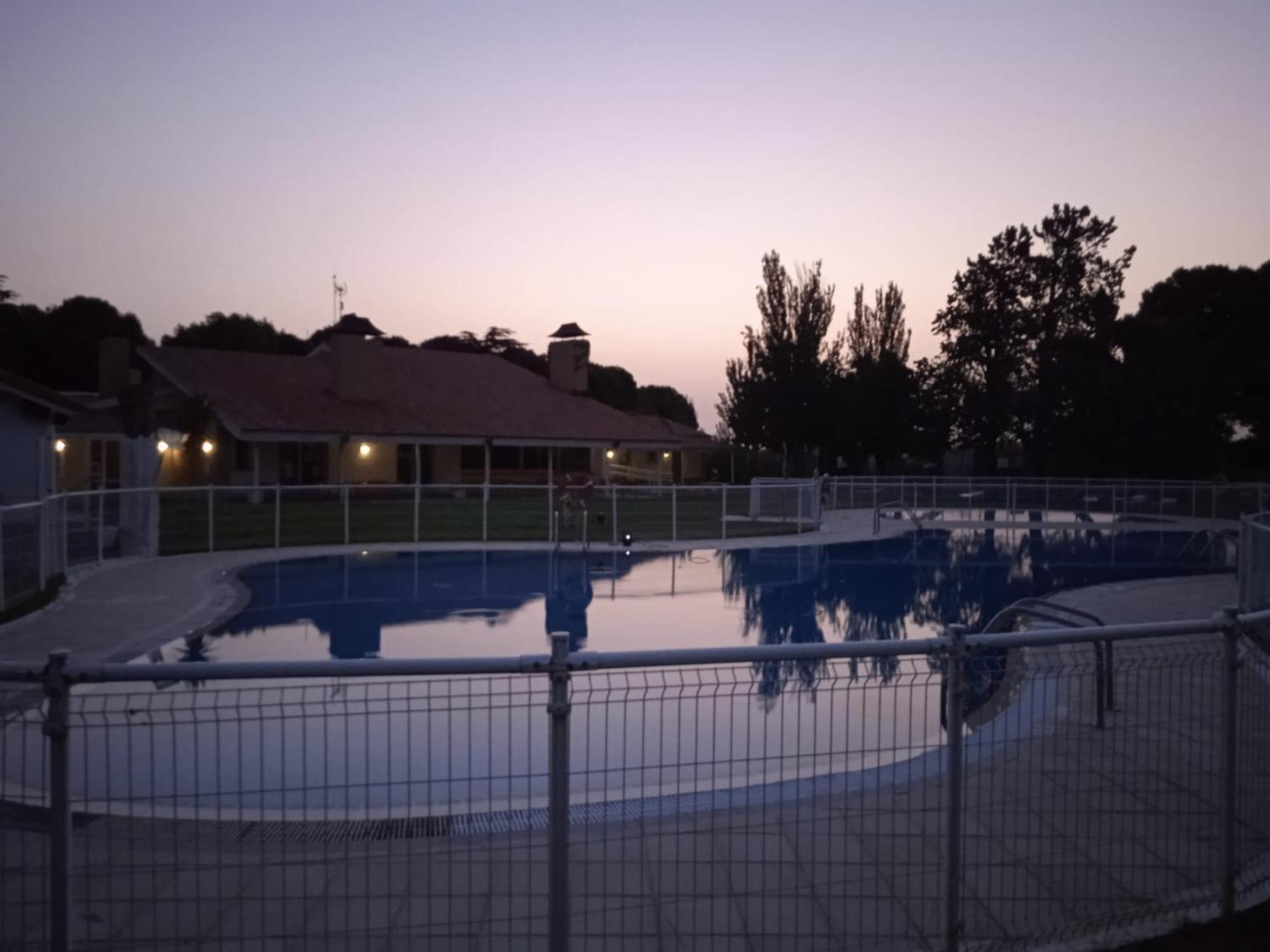 Albergue Zaragoza Camping Exterior foto
